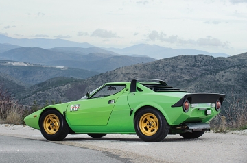 Exciting green Stratos