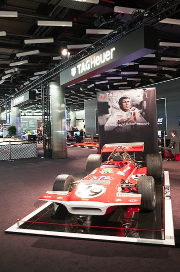 TAG Heuer exhibition mixed watches and cars – always a winning combination