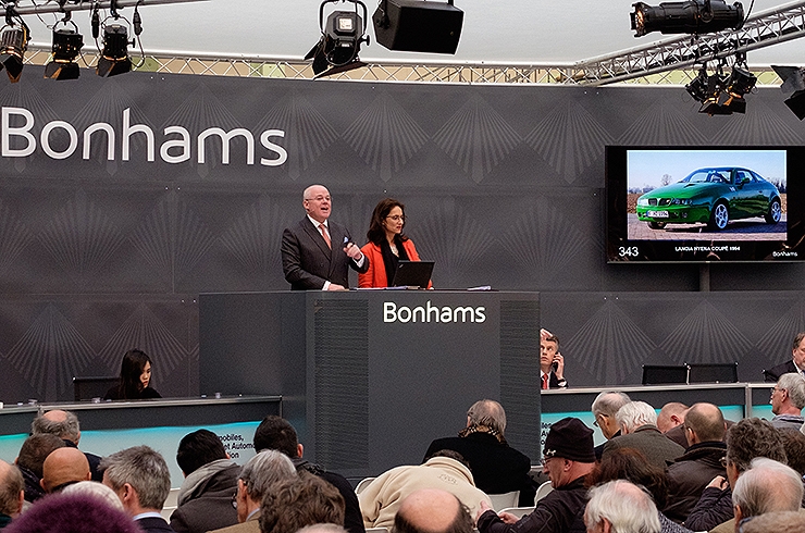 Ever-cheerful auctioneer James Knight once again at the rostrum