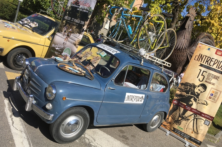 A Fiat 600 used to promote the October 2017 Intrepida – it's a similar event to the Eroica, also for vintage bikes