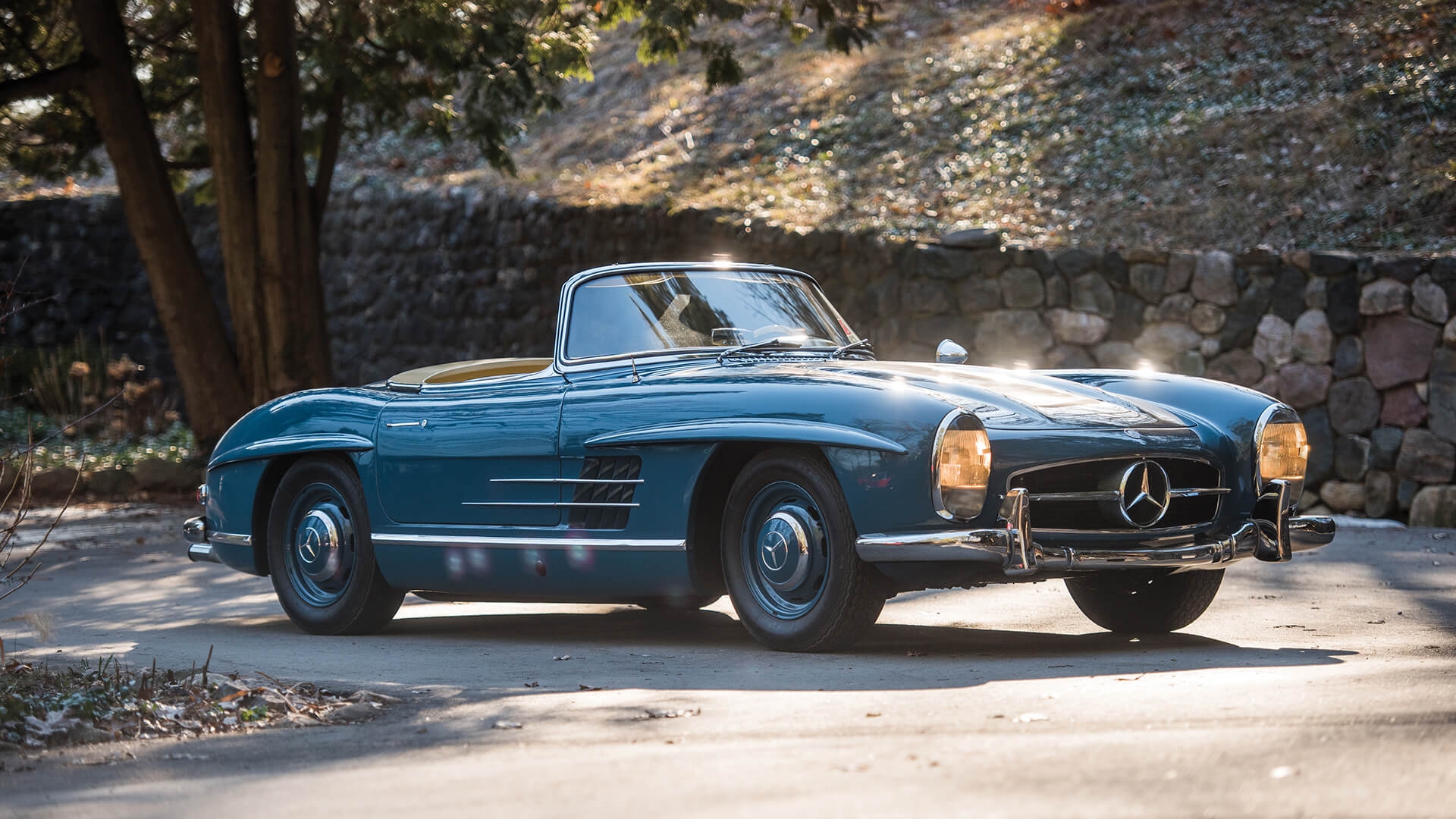 RM’s April 2018 Fort Lauderdale sale: 300 SLs fly in Florida