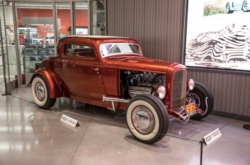 1932 Ford 'Lloyd Bakan Coupe' less so; it did not sell