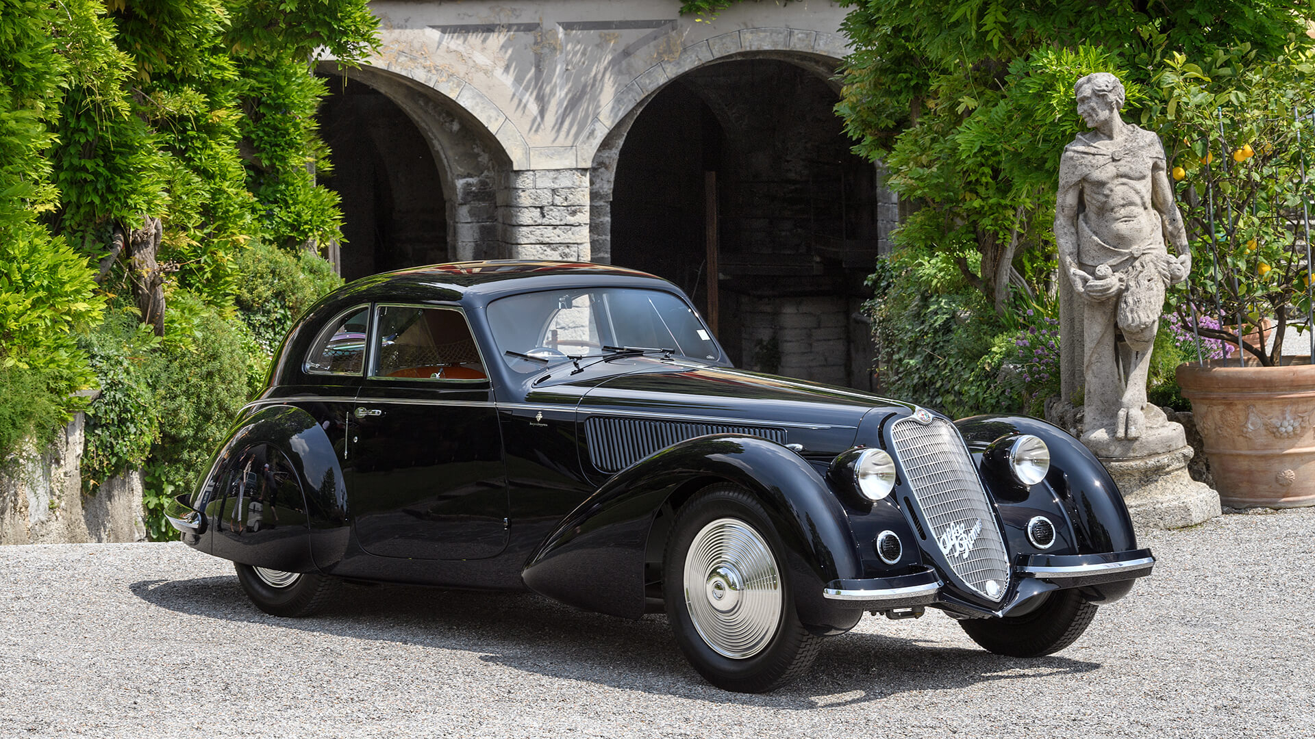 1937 Alfa Romeo 8C 2900B Touring Berlinetta wins the Coppa d’Oro at Villa d’Este