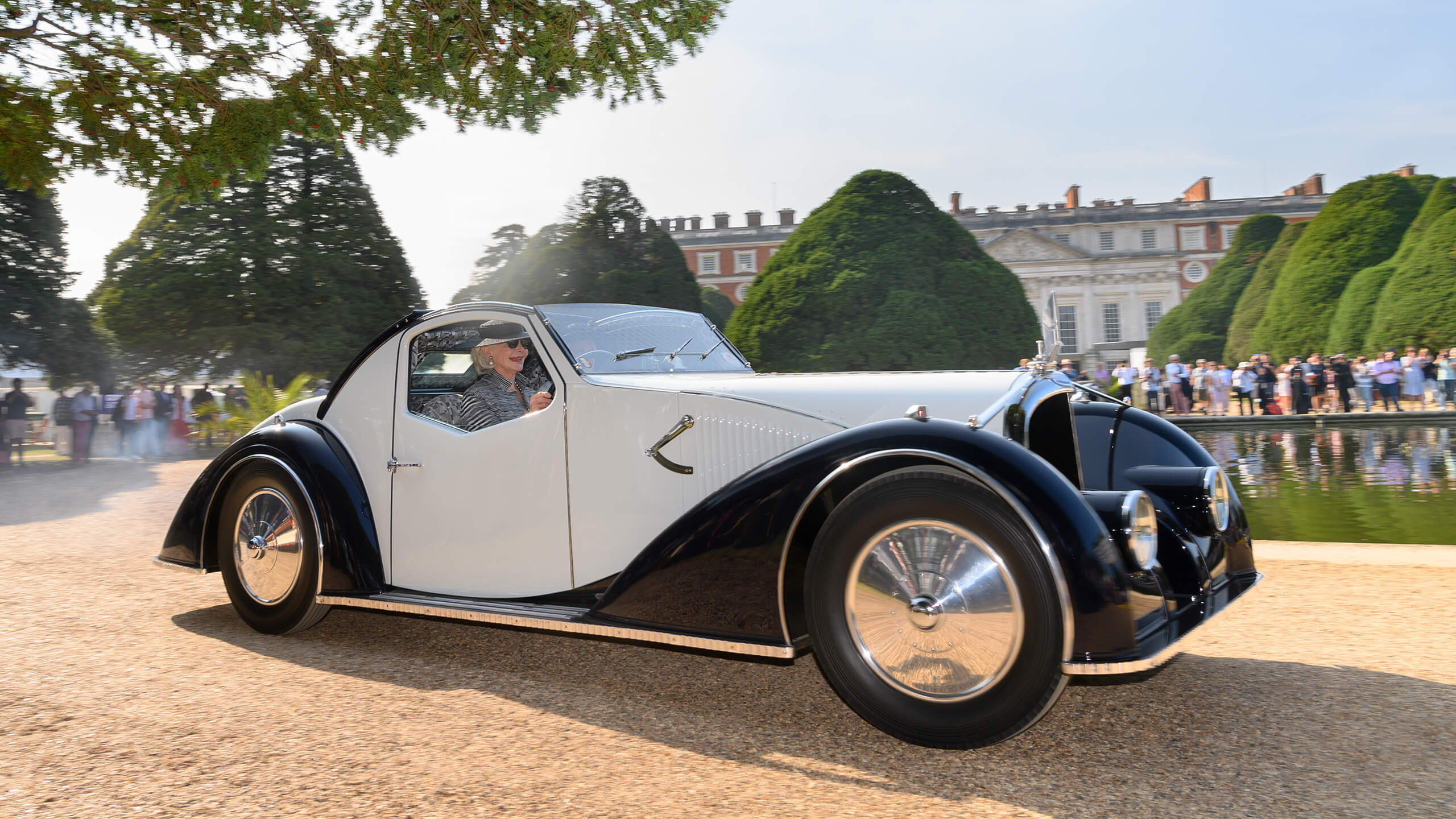 2021 Concours of Elegance: the French storm the Palace